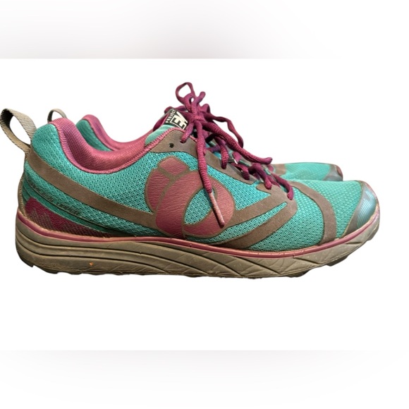 Pearl Izumi Shoes - Pearl Izumi W size 10